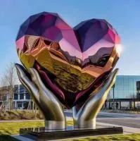 Скульптурная композиция сердце в ладонях (518273) монтаж арт-объект  в Покрове